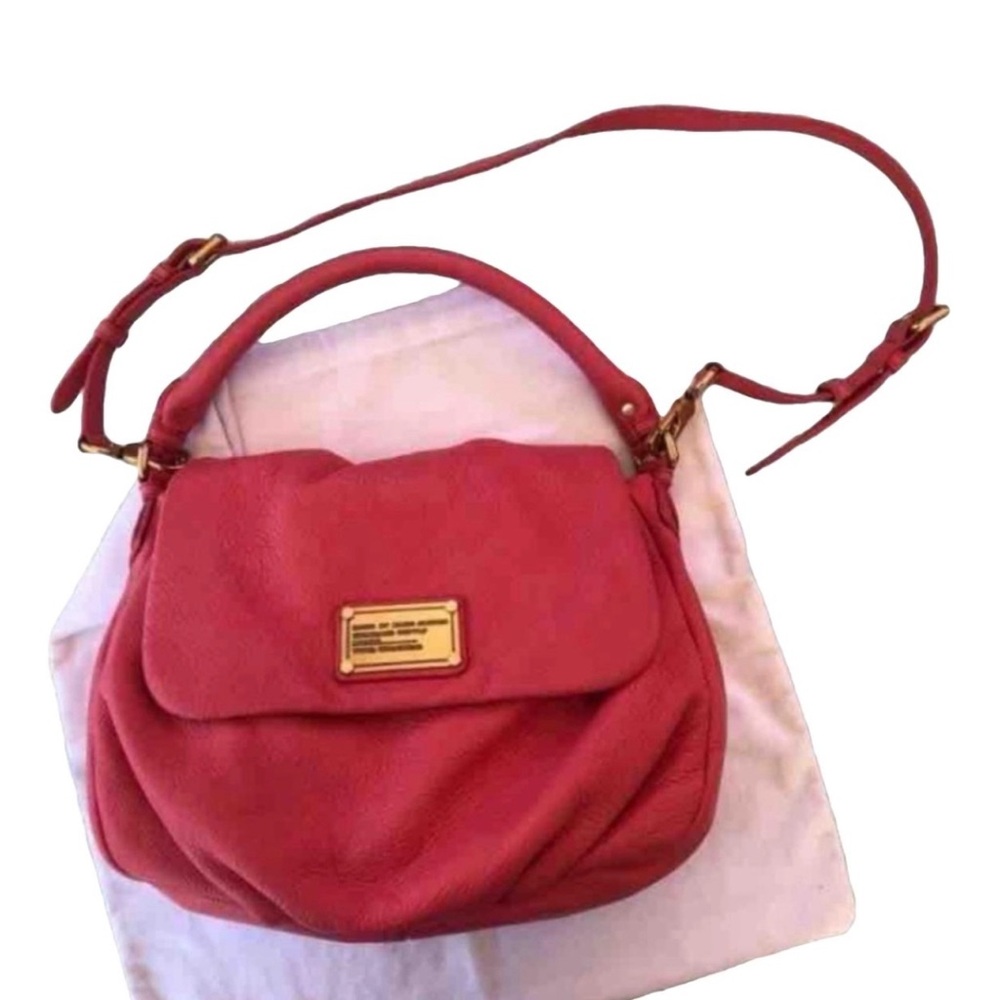 Marc Jacob’s Lil Q Pink Women's Shoulder Bag Crossbody Bag Gold Accents